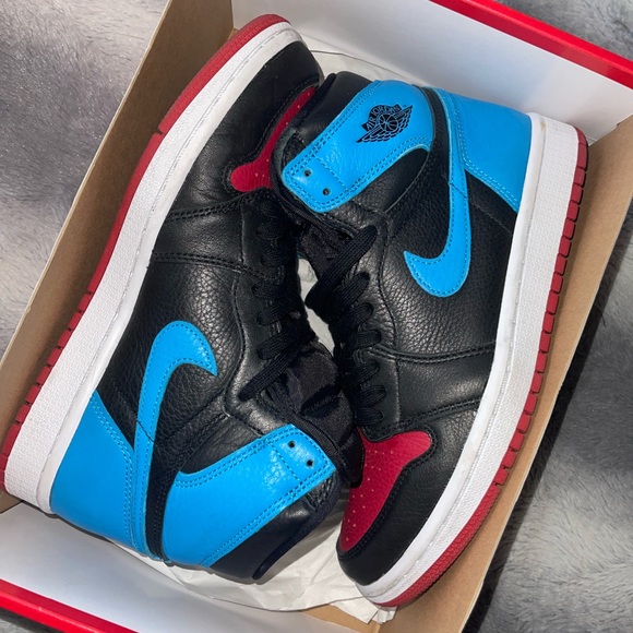 Powder blue & gym red retro Jordan ones - Picture 3 of 7